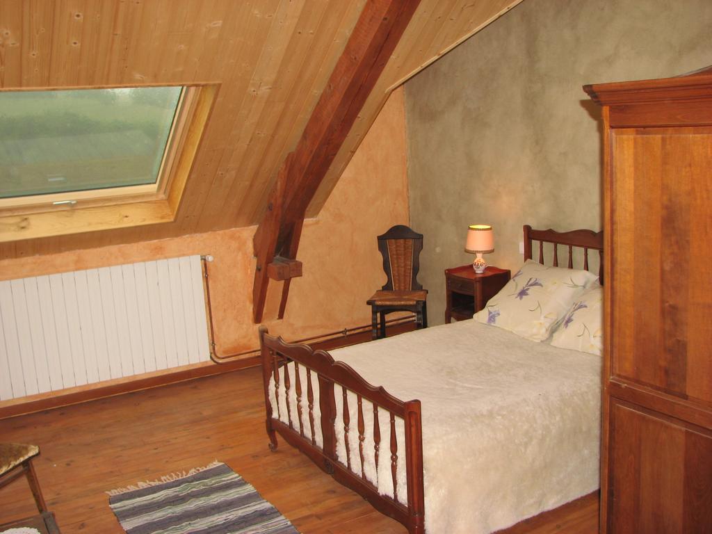 Bed and Breakfast Le Deyran Égliseneuve-dʼEntraigues Exterior foto